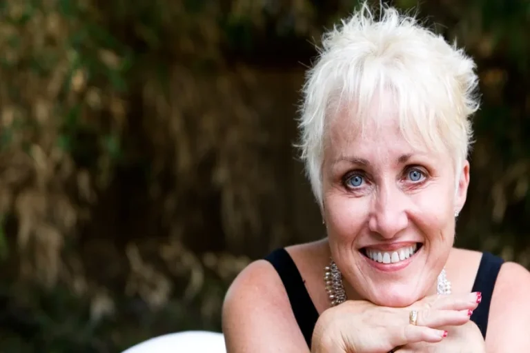 Short Hairstyles for Fine Hair Over 60